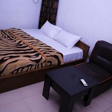 Day By Day Hotel Lagos Exterior foto