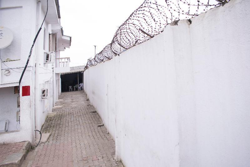 Day By Day Hotel Lagos Exterior foto
