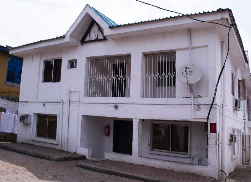 Day By Day Hotel Lagos Exterior foto