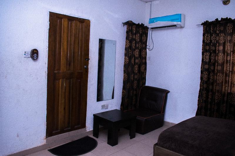 Day By Day Hotel Lagos Exterior foto