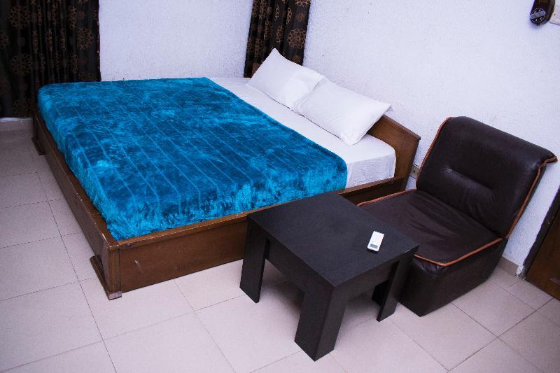 Day By Day Hotel Lagos Exterior foto