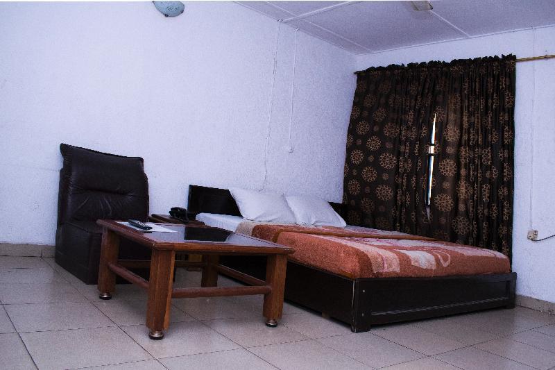 Day By Day Hotel Lagos Exterior foto